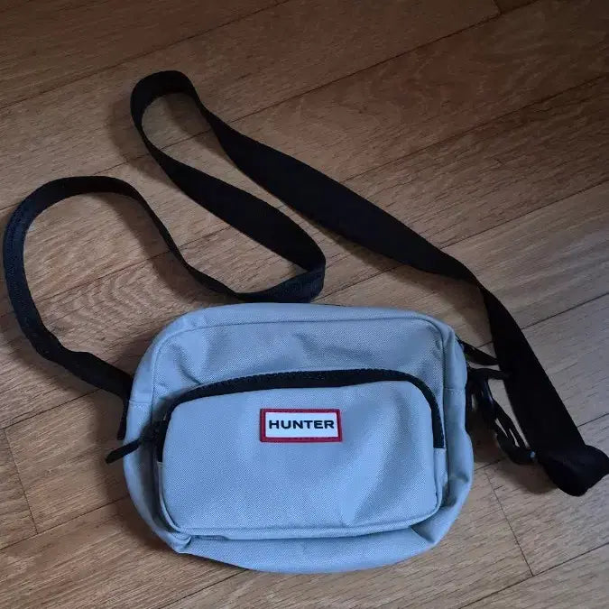 [BUNJANG] Hunter Nylon Crossbody Bag Light Grey / 헌터 나일론 크로스바디백 라이트 그레이