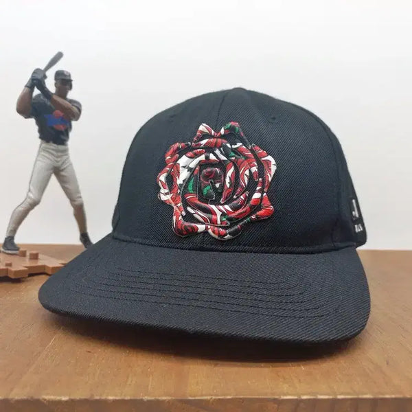 [BUNJANG] MLB Rose Emblem Snapback Hat / MLB 로즈 엠블럼 스냅백 모자 장미 블랙 레드