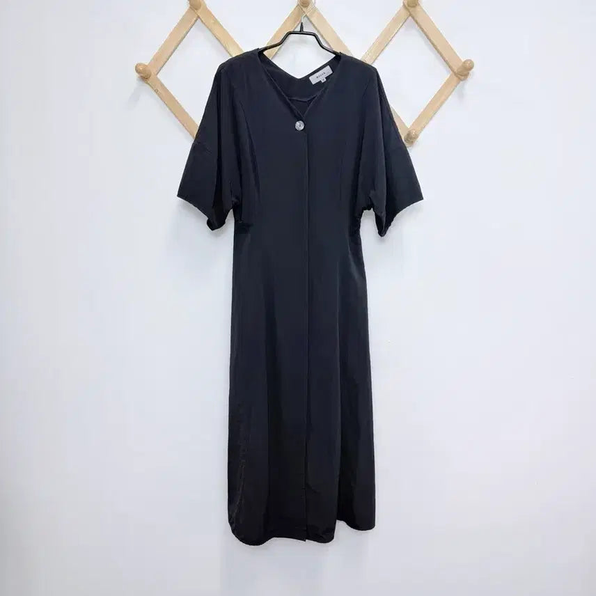 [BUNJANG] MOHAN Button Point One-Piece Dress / 모한 버튼 포인트 원피스