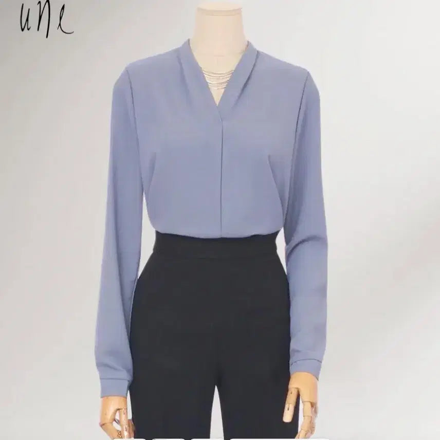 [BUNJANG] UNE Chic V-Neck Modern Blouse - Grey / [택있는새제품] 정가 11만8천원 une 시크 브이넥 모던블라우스 그레이