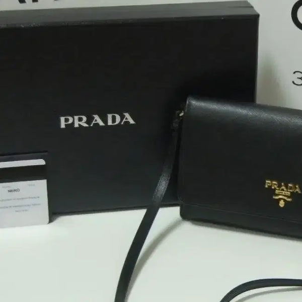 [BUNJANG] Prada Saffiano Mini Crossbody Bag Wallet / 프라다 사피아노 미니 크로스백 겸 지갑.클러치백(보증서포함)