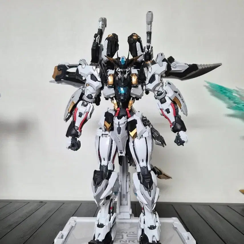 [BUNJANG] Infinite Divine Power Fenrir Pre-assembled Model / 무한신성 펜리르 가조립 판매