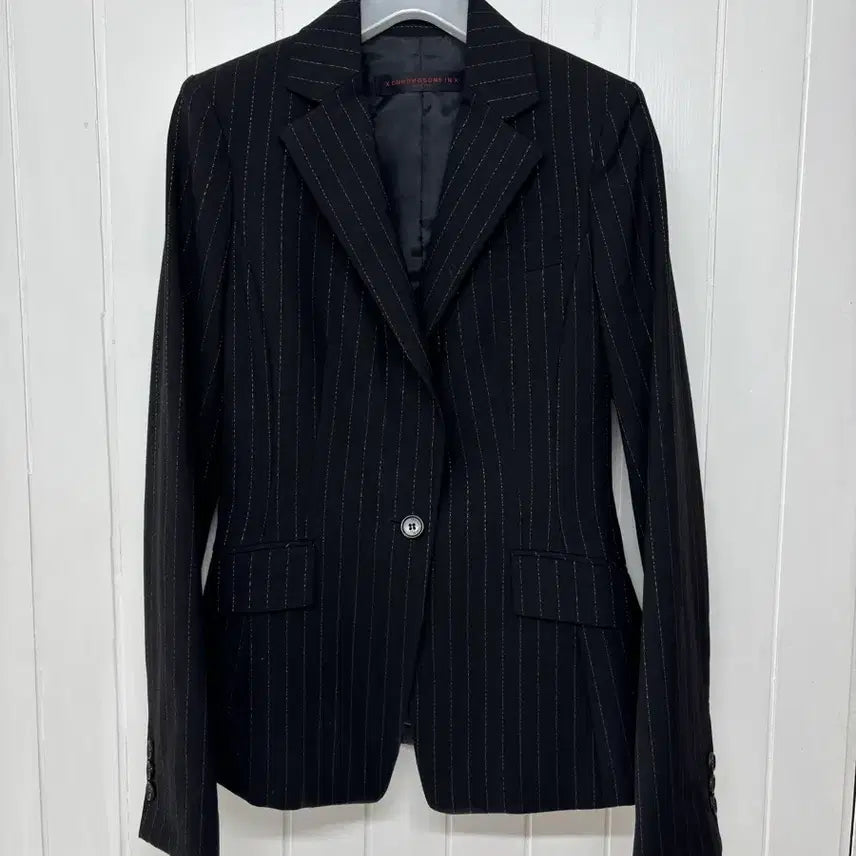 [BUNJANG] XCLOMOSO Black Pin Stripe Gold Thread Suit Jacket Women's 44-55 / 엑스클로모소 블랙  핀 스트라이프 금사 정장자켓 여성44-55 ㅡ0707