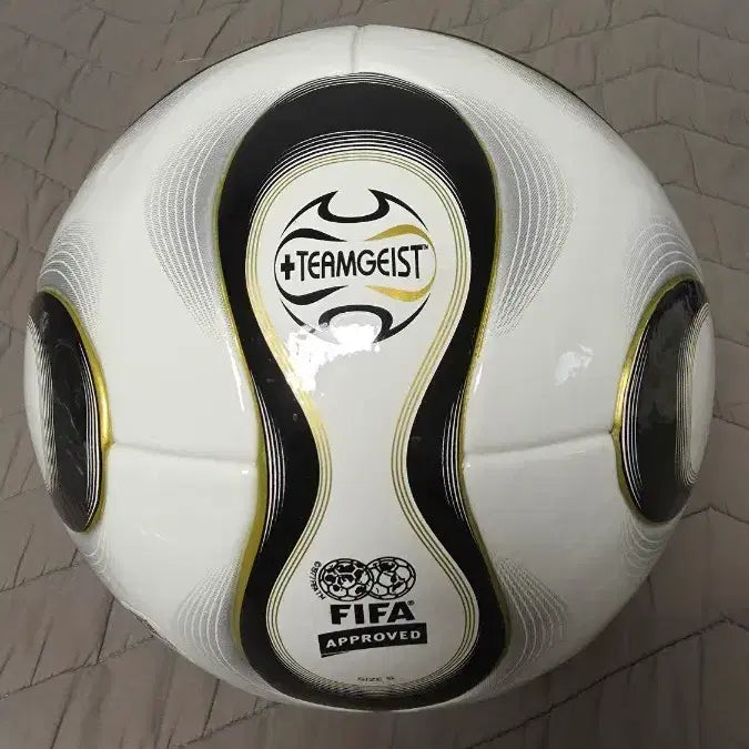 [BUNJANG] Adidas Teamgeist Match Ball / 아디다스 팀가이스트 매치볼