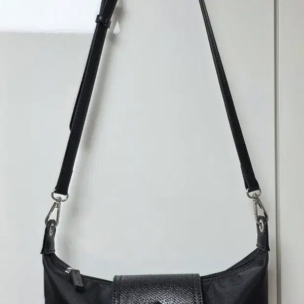 [BUNJANG] Nylon Crossbody Bag / 나일론 크로스백 가방