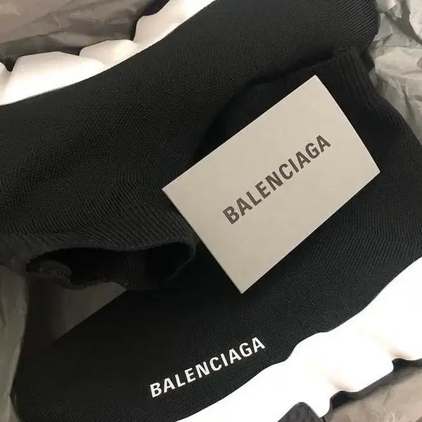 [BUNJANG] Balenciaga Speedrunner Sneakers EUR35 (US 5) / [급처]발렌시아가 스피드러너 EUR35(230) 정품 판매