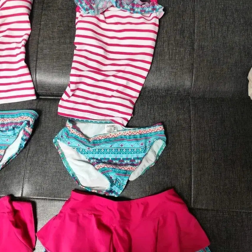 [BUNJANG] Bitten Girls' 3-Piece Swimsuit Set (Pink/Blue Pattern) / 최종가격내림)빅텐 여아 수영복 세트 3피스 핑크/블루 패턴 새제품