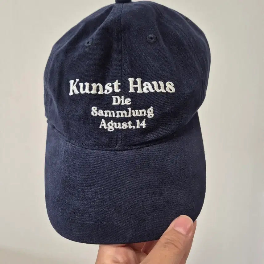 [BUNJANG] Kunst Haus Navy Cap / 쿤스트하우스 볼캡 네이비