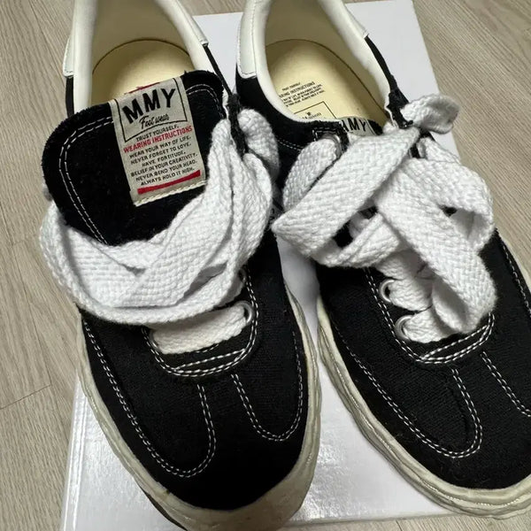 [BUNJANG] Maison Mihara Yasuhiro Herbie OG Sole Sneakers (Size 41) / 메종미하라 야스히로 허비 OG 솔 (41)