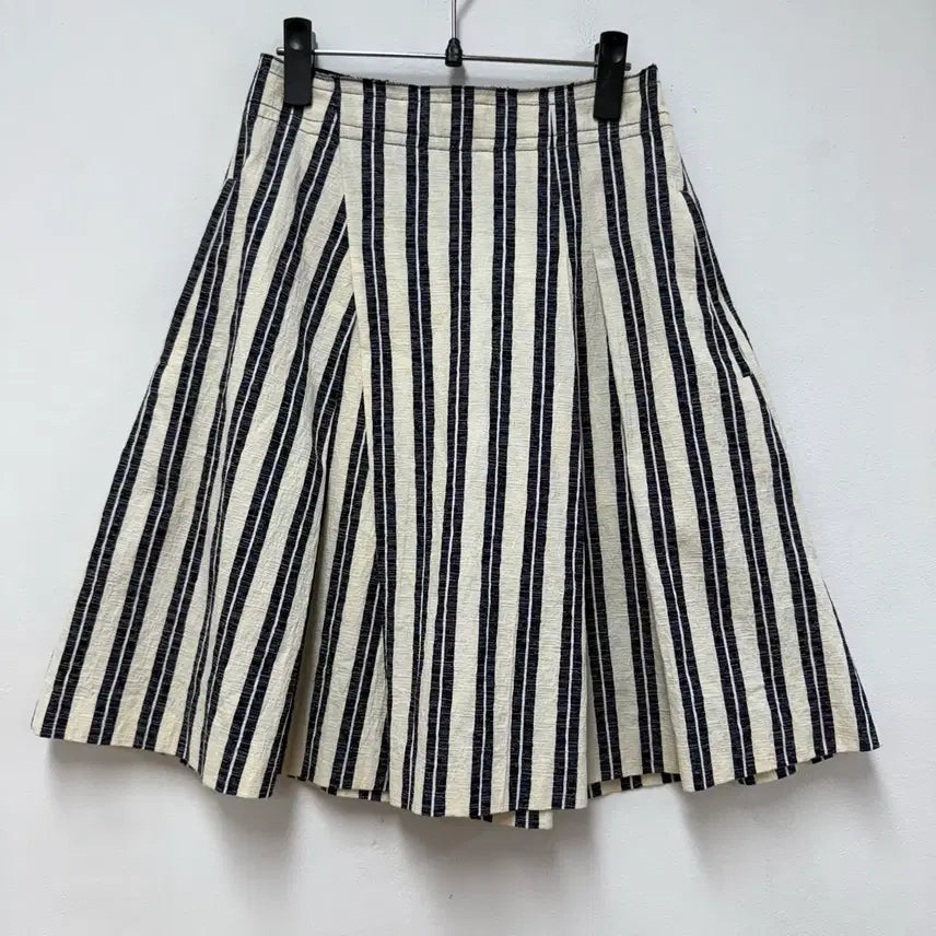 [BUNJANG] Ozweego Skirt Cotton Stripe A-Line Skirt / 오즈세컨 스커트 55