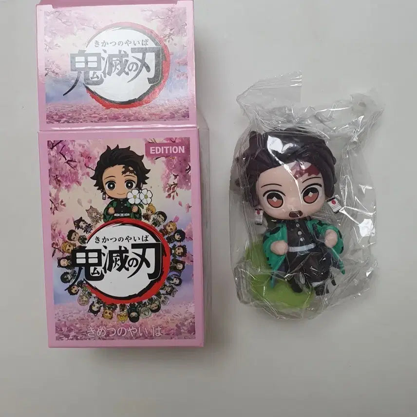 [BUNJANG] Demon Slayer Tanjiro Kamado Cherry Blossom Figure (New) / 귀멸의 칼날 벚꽃 탄지로 피규어 새상품