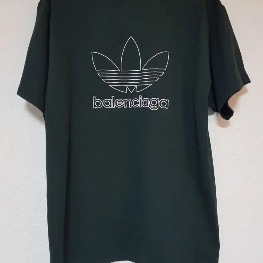 [BUNJANG] Balenciaga Adidas Flame Logo Short Sleeve T-Shirt Dark Green / 발렌시아가 아디다스 불꽃 반팔 티셔츠 다크그린
