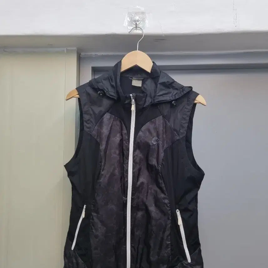 [BUNJANG] Nepa Women's Vest Black Size 100 / 네파 여성 조끼