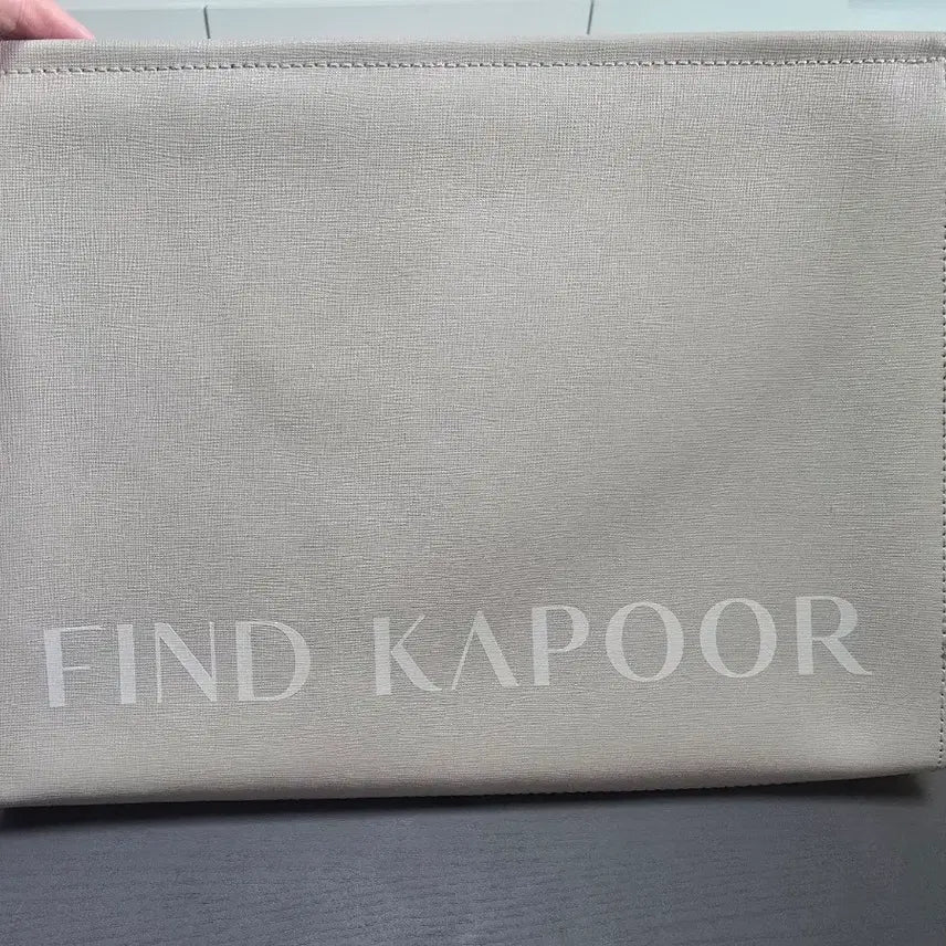[BUNJANG] Find Kapoor Saffiano Clutch Bag Beige / 파인드카푸어 사피아노 클러치백 베이지 판매합니다