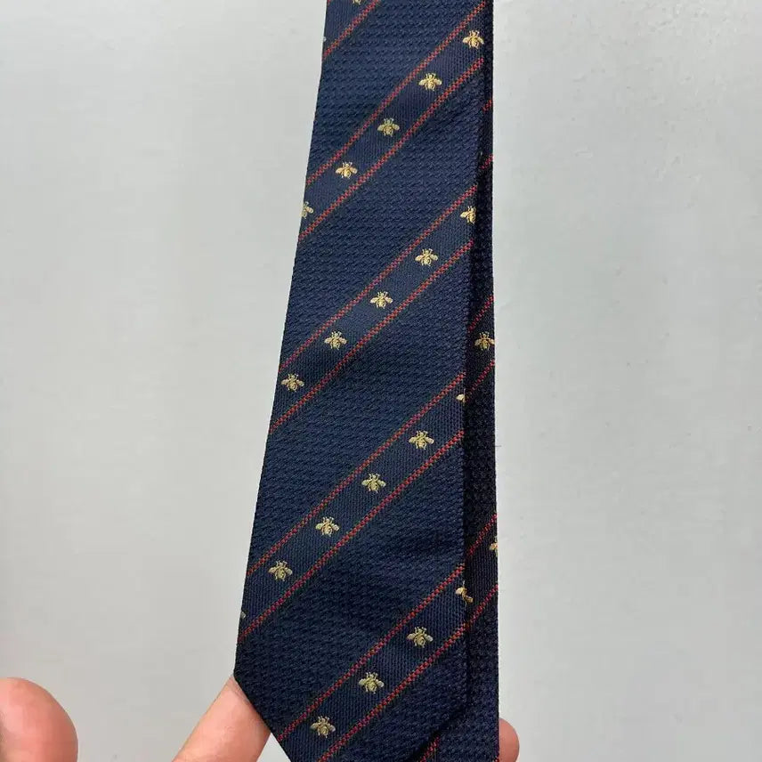 [BUNJANG] Gucci Bee Jacquard Necktie / OS) 구찌 신혈 꿀벌 자가드 넥타이