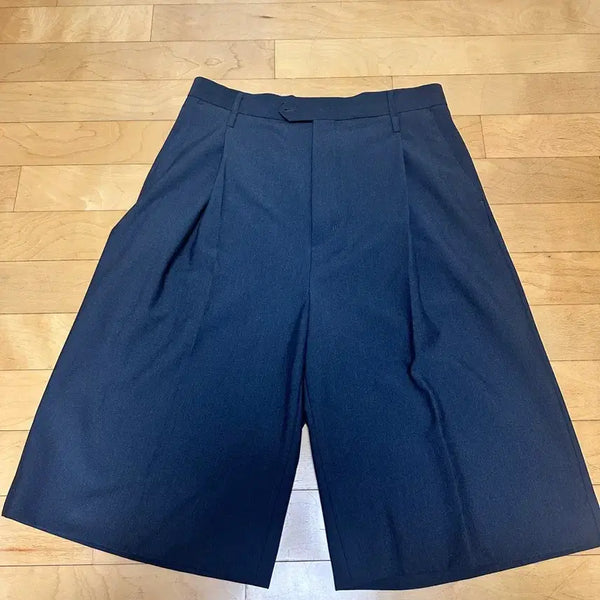 [BUNJANG] Bellie Belted Tuck Bermuda Slacks Size 5 (32) / 벨리에 벨티드 턱 버뮤다 슬랙스 5사이즈(32)