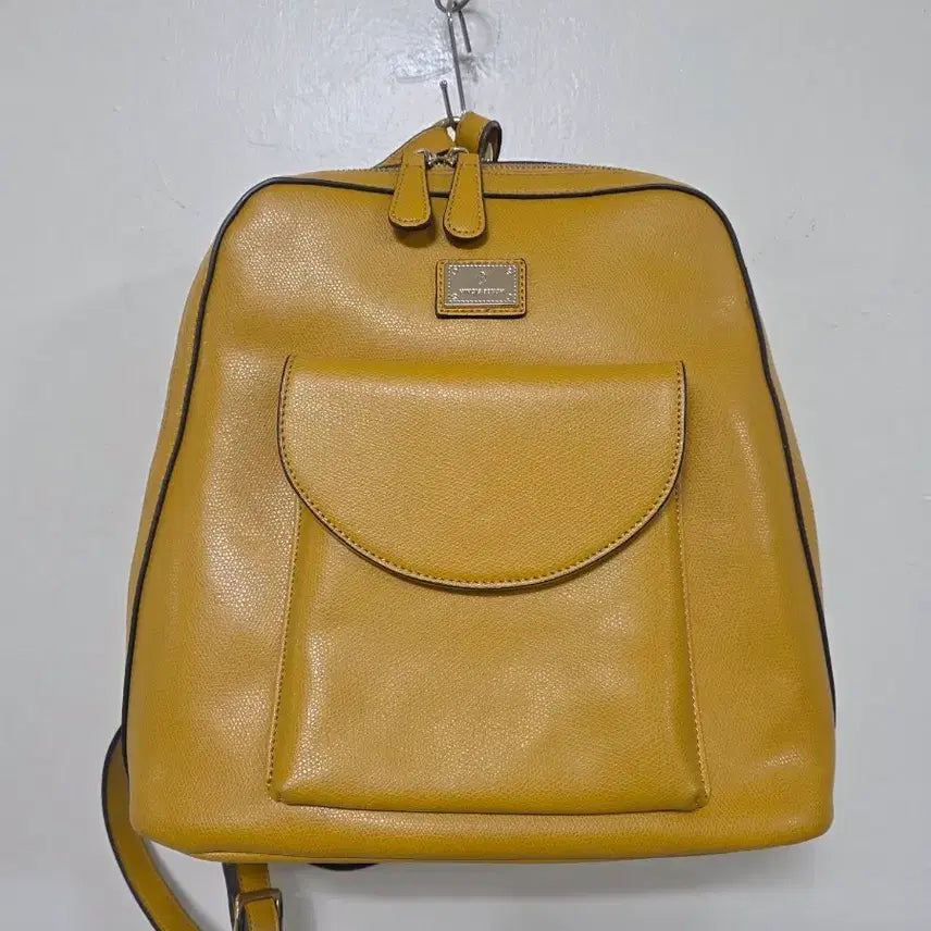 [BUNJANG] Vincis Bench Yellow Backpack / 빈치즈벤치 백팩 옐로우.260703