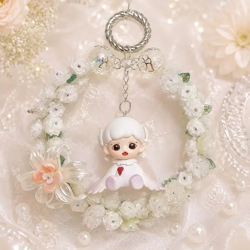 [BUNJANG] Angel Zora Figure Floral Wreath Keyring (Handmade) / 엔젤 조라 피규어 꽃리스 키링(핸드메이드)