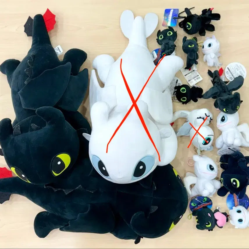 [BUNJANG] How to Train Your Dragon Toothless & Light Fury Plush Keychain (Large) / dragons 드래곤 길들이기 투슬리스 라이트퓨리 중대형인형뽑기키링(개당