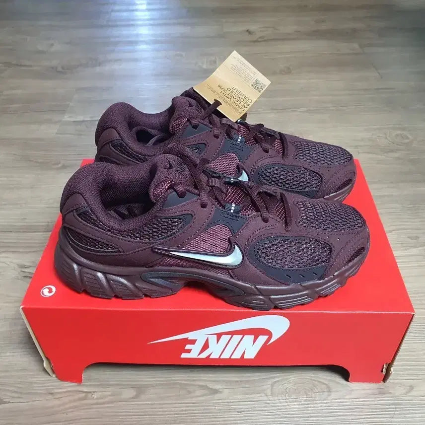 [BUNJANG] Nike V5 RNR Sneakers / (새제품)나이키 V5 RNR 250