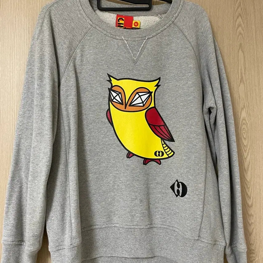 [BUNJANG] Lucky Chouette Owl Graphic Sweatshirt / 럭키슈에뜨 맨투맨