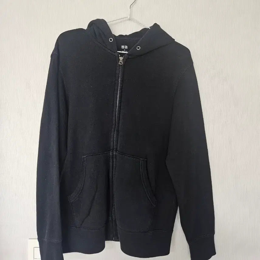 [BUNJANG] Uniqlo Women's Black Hooded Zip-Up Jacket / 유니클로 후드 집업 블랙