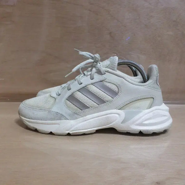 [BUNJANG] Adidas 90s Velacion Sneakers / 후루룩구제2 240 아디다스 90s 벨라시온 운동화 260707