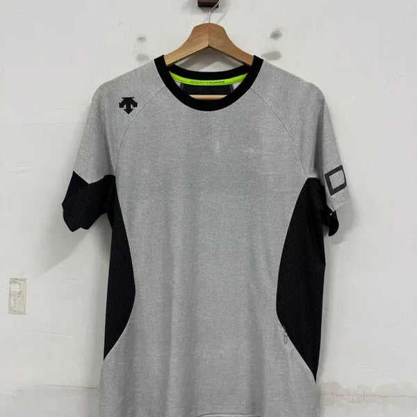 [BUNJANG] Descente Functional Short-Sleeve T-Shirt / (95)데상트 기능성 반팔티