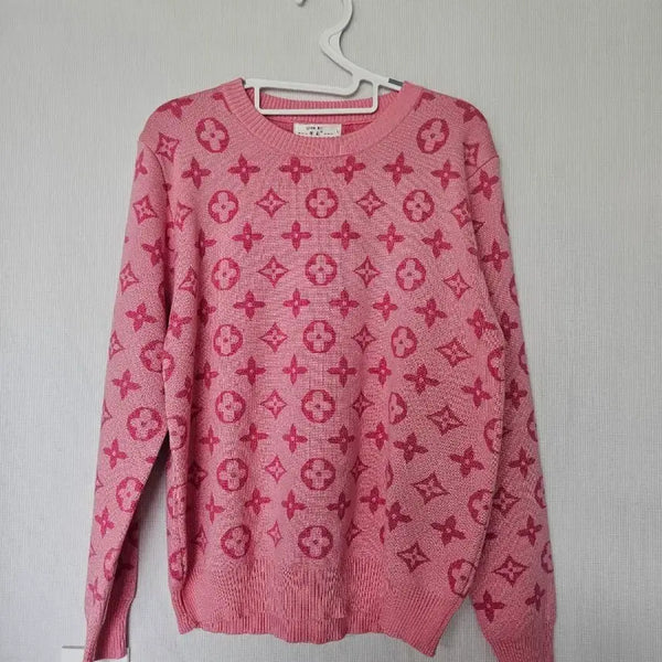 [BUNJANG] Pink LV Monogram Pattern Knit Sweater / 핑크 패턴 니트