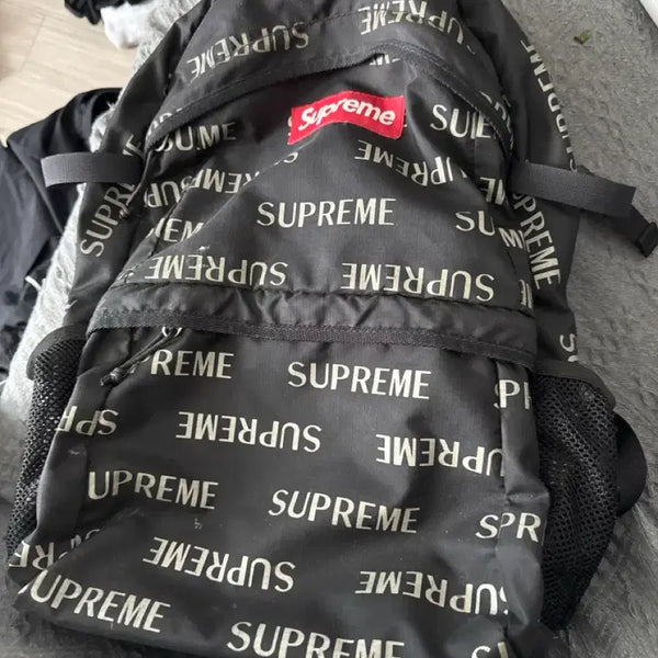 [BUNJANG] Supreme 3M Reflective Repeat Backpack Black / 슈프림 3M 리플렉티브 리피트 백팩 블랙 판매