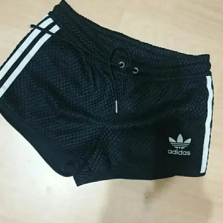 [BUNJANG] Adidas 3-Stripes Black Shorts (Women's, Size 90) / 정품 아디다스 3스트라이프 쇼츠90 상태 좋고