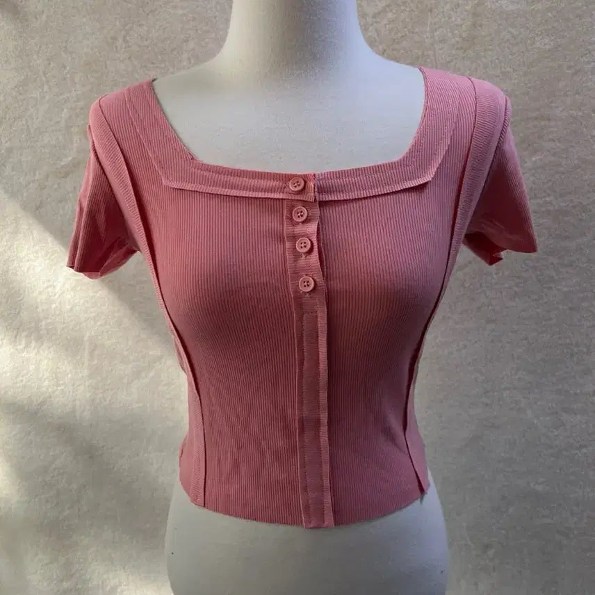 [BUNJANG] Pink Square Neck Short Sleeve T-Shirt / 핑크색 스퀘어넥 반팔 티셔츠