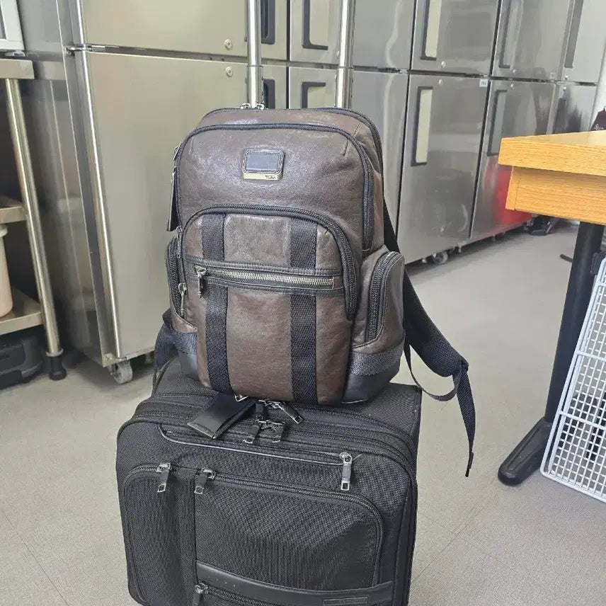 [BUNJANG] Samsonite Black Label Rolling Tote Luggage & Tumi Leather Backpack Set / TUMI & 샘소나이트 블랙라벨