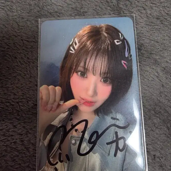 [BUNJANG] Odd Muse Mica Signed Photocard / 오드유스 마이카 사인 포카