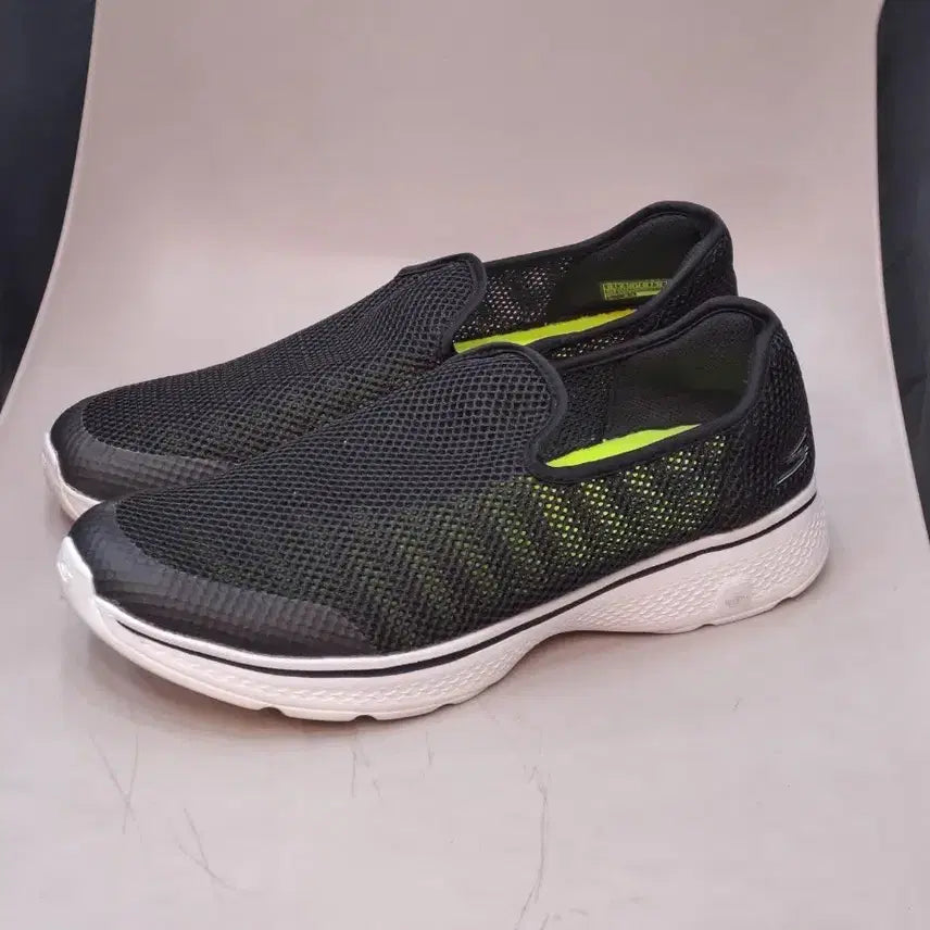 [BUNJANG] Skechers GoWalk Slip-On Sneakers 280mm / 스케쳐스 고워크 슬립온 280mm 운동화