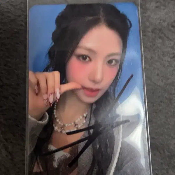 [BUNJANG] Oddiyes Kani Signed Photocard / 오드유스 카니 사인 포카