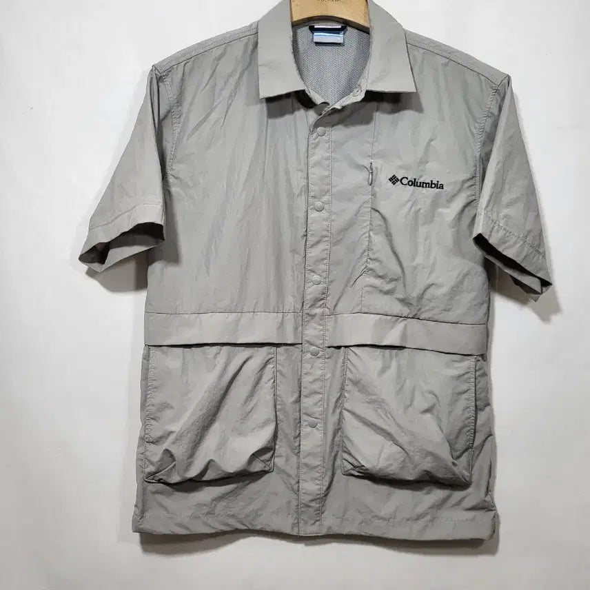 [BUNJANG] Columbia Nylon Short Sleeve Jacket / 컬럼비아 나일론 반팔자켓