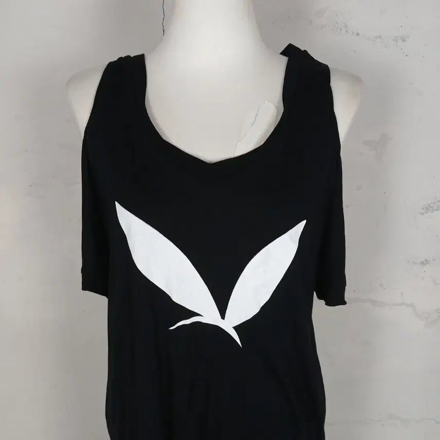 [BUNJANG] by honey-B Black Off-Shoulder T-Shirt / by honey-B 블랙 오프숄더 티셔츠