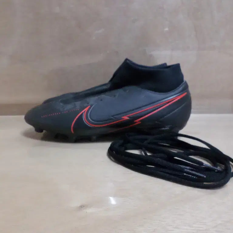 [BUNJANG] Nike Mercurial Football Boots (Used) / 후루룩구제2 245 나이키 머큐리얼 축구화 260707