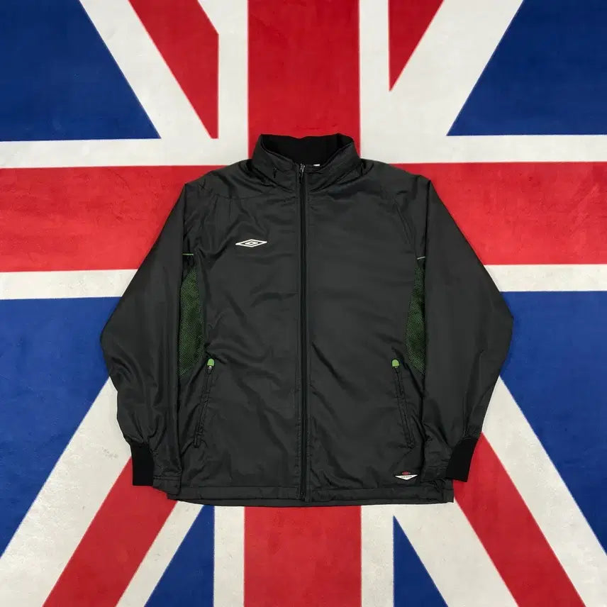 [BUNJANG] Umbro Windbreaker Jacket Size M (Fits L-XL) / 엄브로 바람막이 M 실측 L -XL