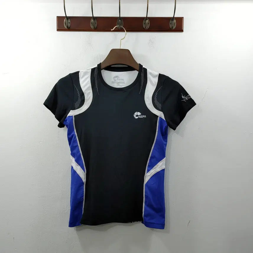 [BUNJANG] NEPA Women's Functional Sportswear Casual Short-Sleeve T-Shirt Size 90 / 90 네파 여성 기능성 스포츠웨어 캐주얼 반팔티셔츠