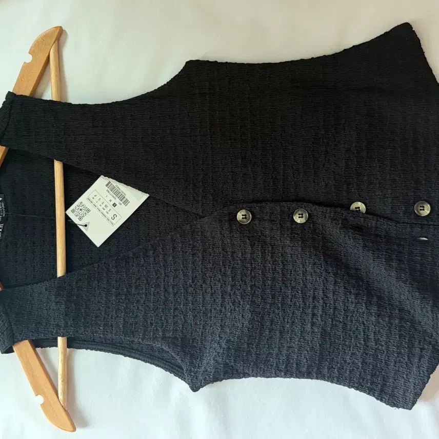 [BUNJANG] Zara Black Textured Button Sleeveless Top / 자라 블랙 텍스처 버튼 포인트 민소매