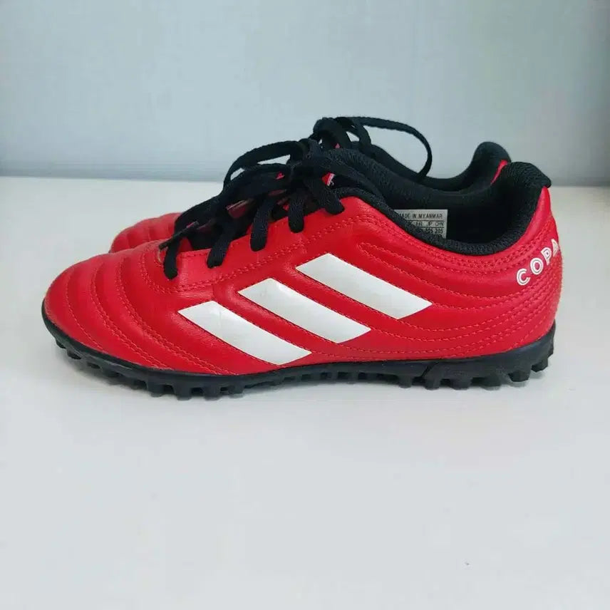 [BUNJANG] Adidas Kids Futsal Soccer Cleats Shoes 205mm / 아디다스 아동 풋살화 축구화/205/구제24시/이