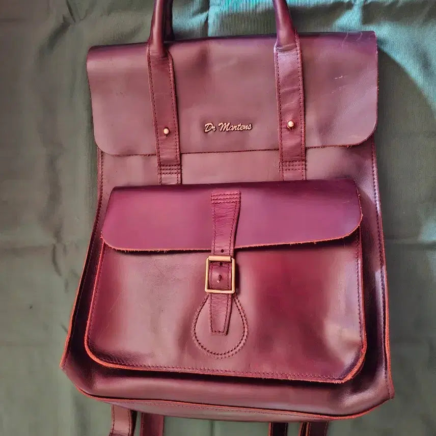 [BUNJANG] Dr. Martens Unisex Leather Backpack / 닥터마틴 남여공용 사철백팩