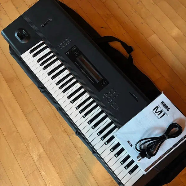 [BUNJANG] Korg M1 Workstation Synthesizer / Korg m1 코르그 m1 워크스테이션 신스 팝니다
