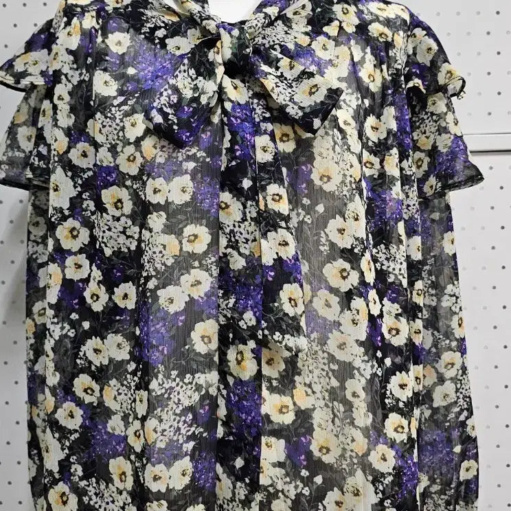 [BUNJANG] Imvely Chiffon Floral Ribbon Blouse / (새상품)임블리 쉬폰 꽃무늬 리본 블라우스 플라워 시스루블라우스