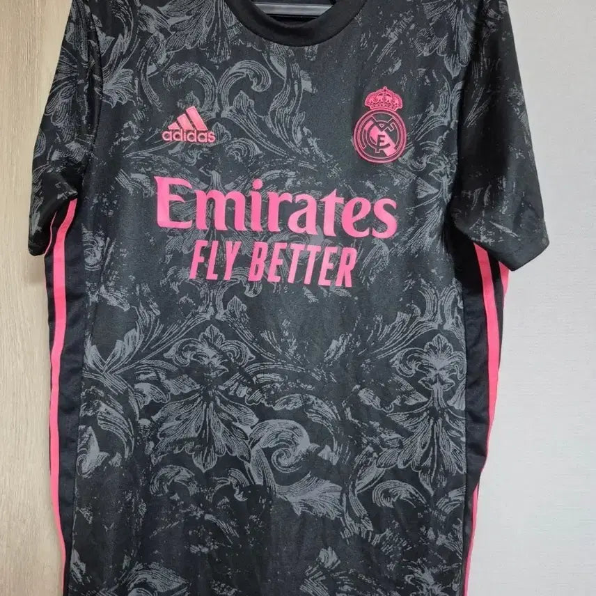 [BUNJANG] Adidas Real Madrid 20-21 Black Pink Third Jersey 110 Size / 아디다스 레알마드리드 20-21 블랙 핑크 써드 유니폼 110사이즈