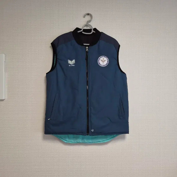 [BUNJANG] Yongsan Automobile High School Football Team Player-Issued Reversible Padded Vest Size 95 / 용산자동차고 축구부 선수지급용 양면패딩조끼 95사이즈