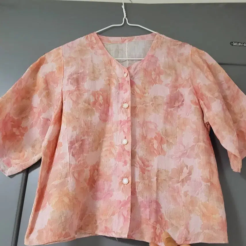 [BUNJANG] Floral Patterned Linen Blouse / 화사한 꽃무늬 여성 블라우스