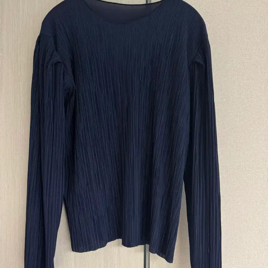[BUNJANG] Liberty Pleats Long Sleeve Blouse Navy / 여성 리버티 플리츠 긴팔 티블라우스 네이비